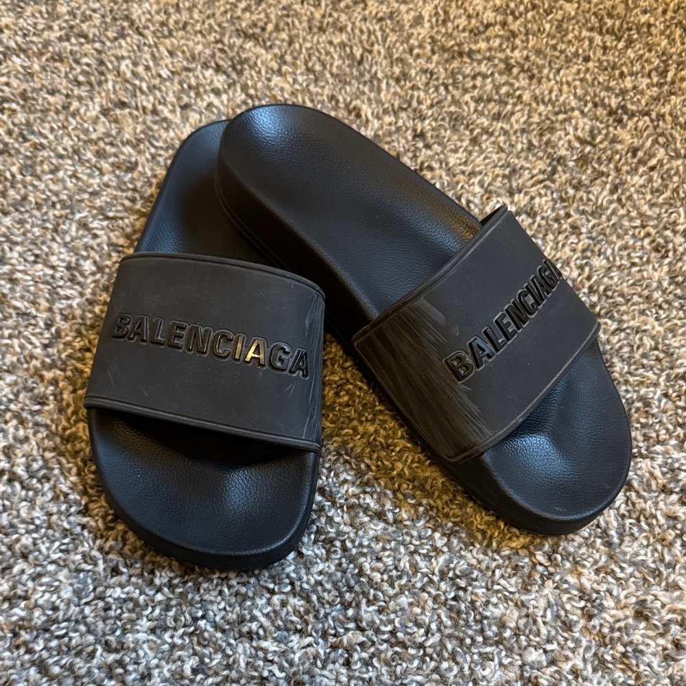 BALENCIAGA Pool Slides - Picture 2 of 6